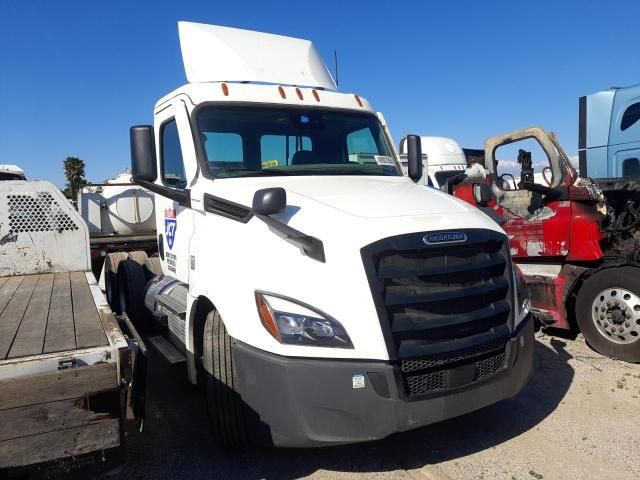 2024 Freightliner Cascadia 126