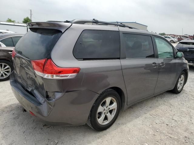 2011 Toyota Sienna LE