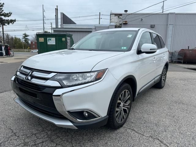 2016 Mitsubishi Outlander SE