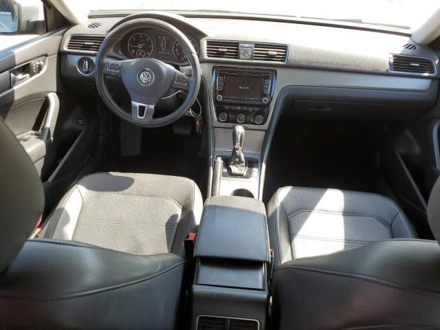 2014 Volkswagen Passat SE