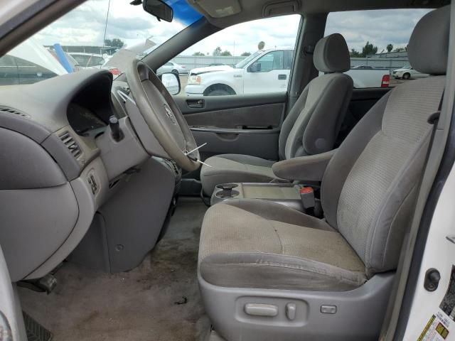 2007 Toyota Sienna CE