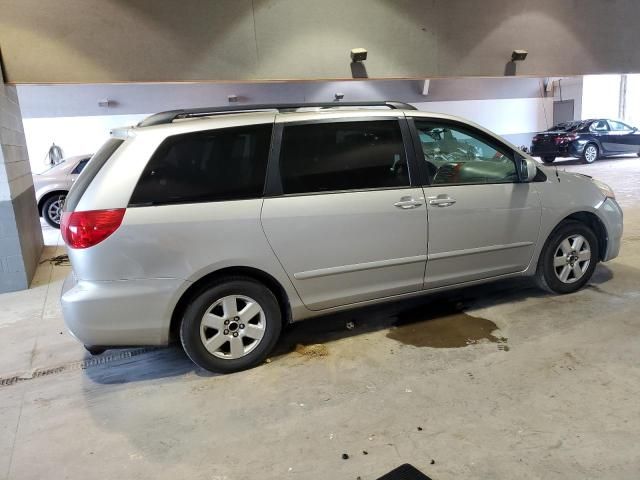 2009 Toyota Sienna XLE