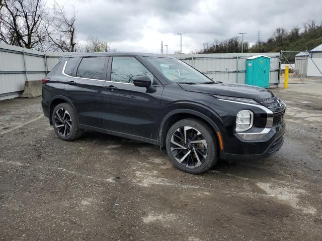 2022 Mitsubishi Outlander ES