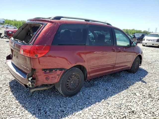 2007 Toyota Sienna XLE