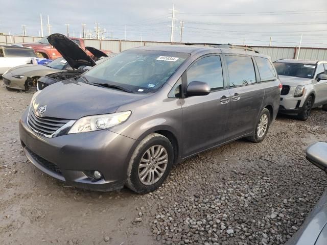 2014 Toyota Sienna XLE