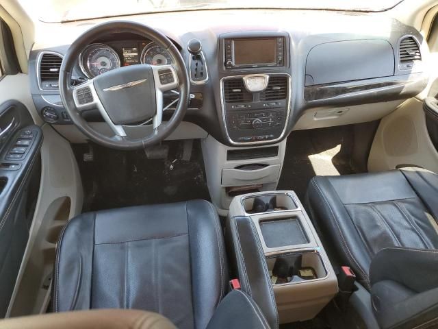 2012 Chrysler Town & Country Touring