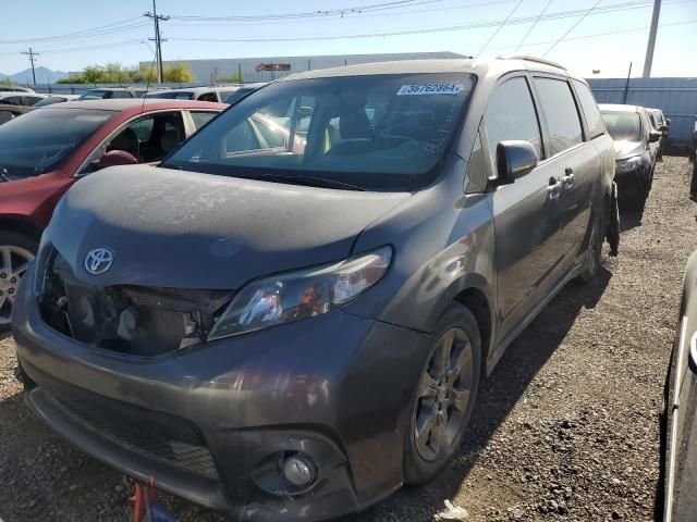 2012 Toyota Sienna Sport