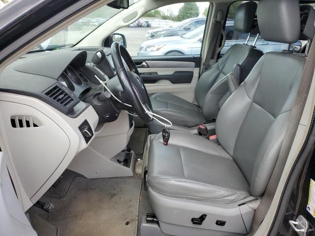 2013 Volkswagen Routan SE