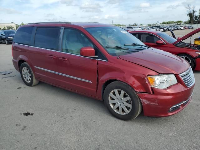 2014 Chrysler Town & Country Touring