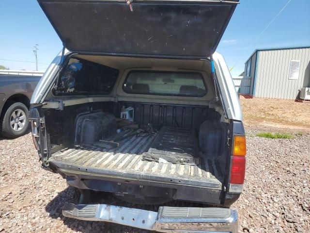 1995 Nissan Truck E/XE