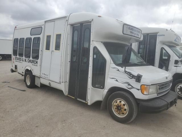 2002 Ford Econoline E450 Super Duty Cutaway Van