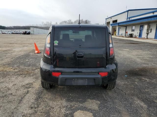 2010 KIA Soul +