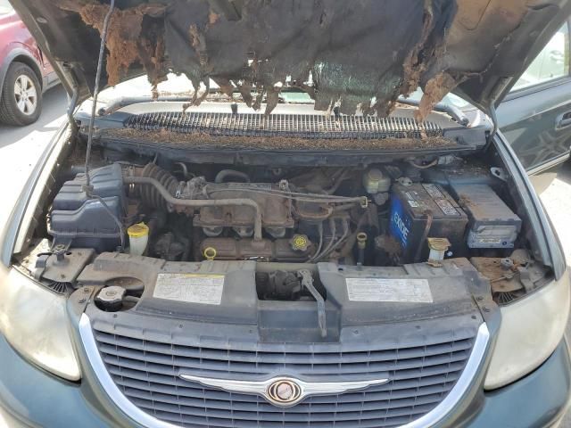 2004 Chrysler Town & Country Touring