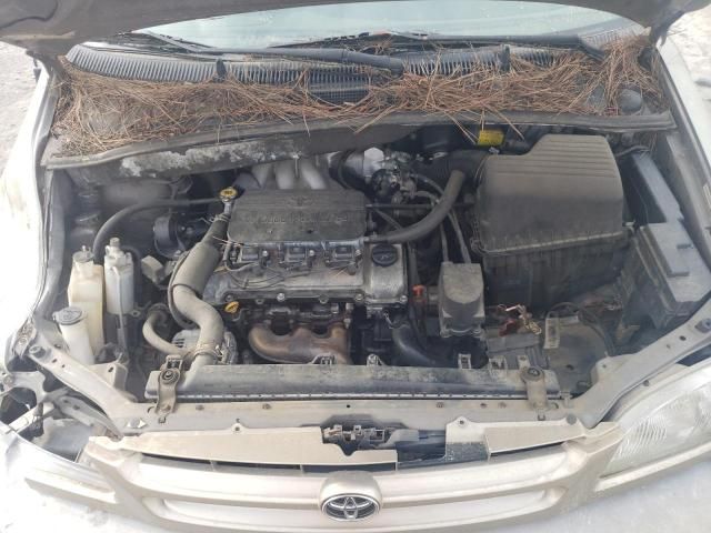 2000 Toyota Sienna LE