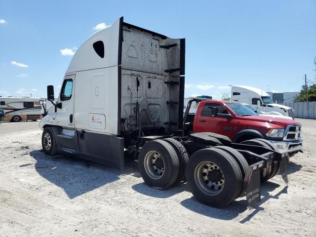 2016 Freightliner Cascadia 125