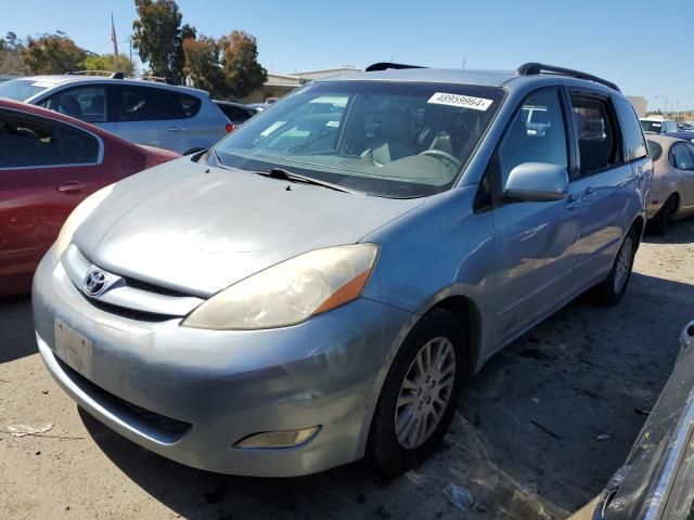 2007 Toyota Sienna XLE