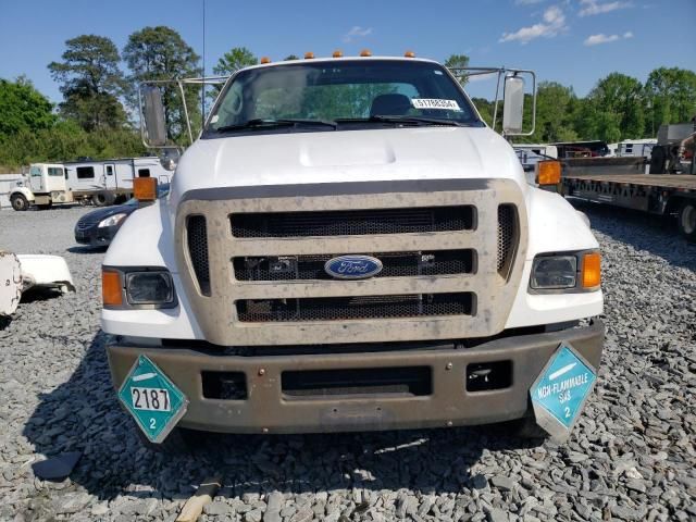 2004 Ford F750 Super Duty