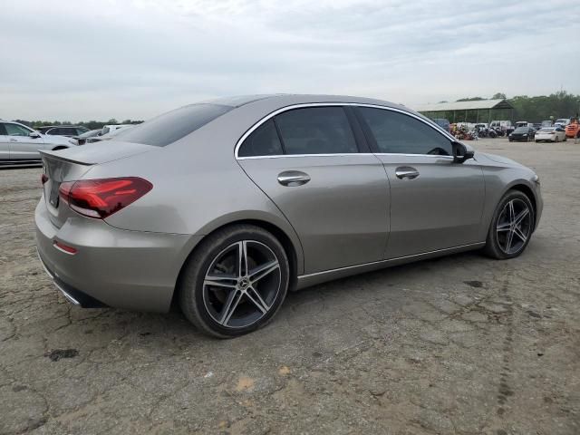 2019 Mercedes-Benz A 220