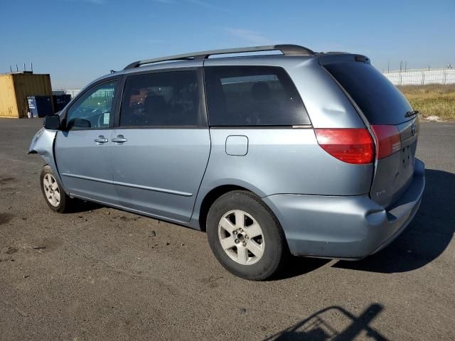 2004 Toyota Sienna CE