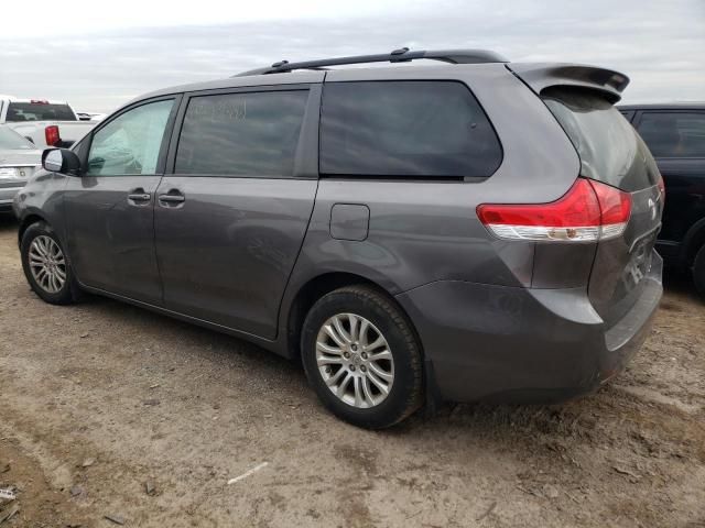 2014 Toyota Sienna XLE