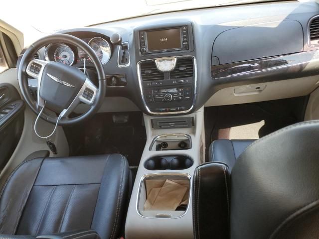 2015 Chrysler Town & Country Touring L