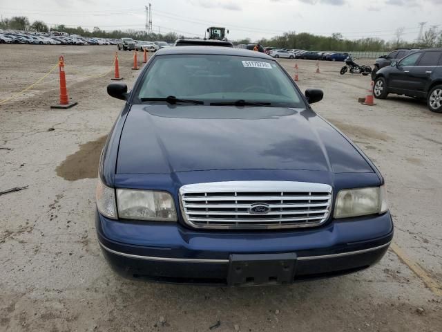 2004 Ford Crown Victoria LX