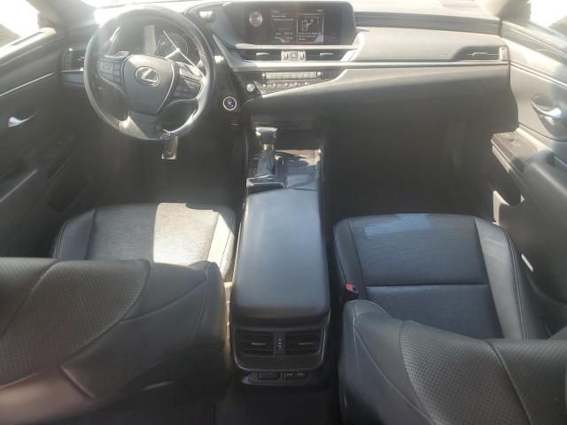 2019 Lexus ES 300H