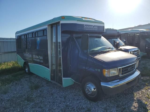 2003 Ford Econoline E450 Super Duty Cutaway Van