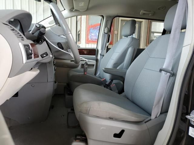 2010 Chrysler Town & Country Touring