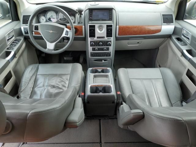 2008 Chrysler Town & Country Touring