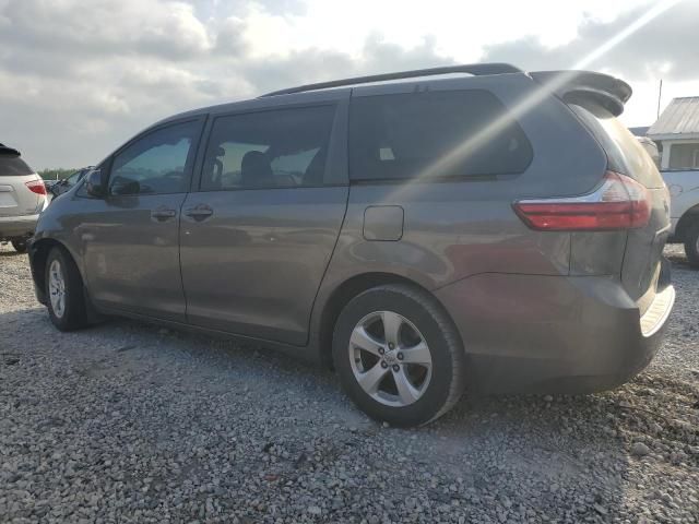 2016 Toyota Sienna LE