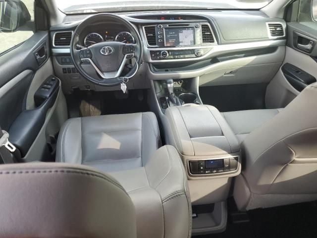 2019 Toyota Highlander SE