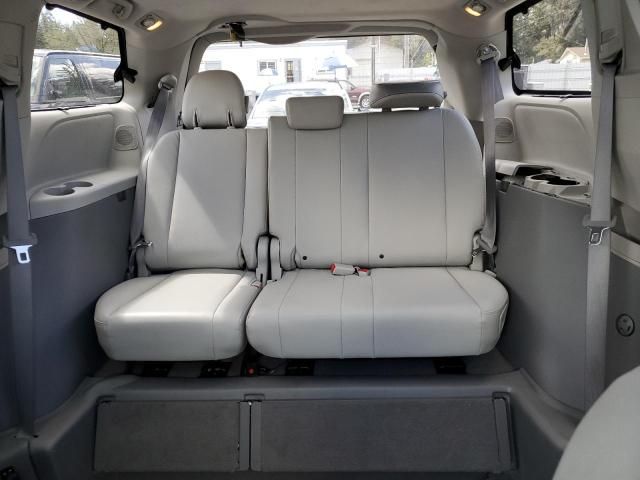 2011 Toyota Sienna XLE