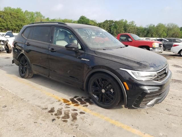 2022 Volkswagen Tiguan SE R-LINE Black