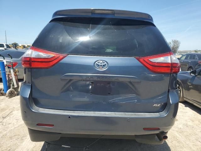 2017 Toyota Sienna XLE