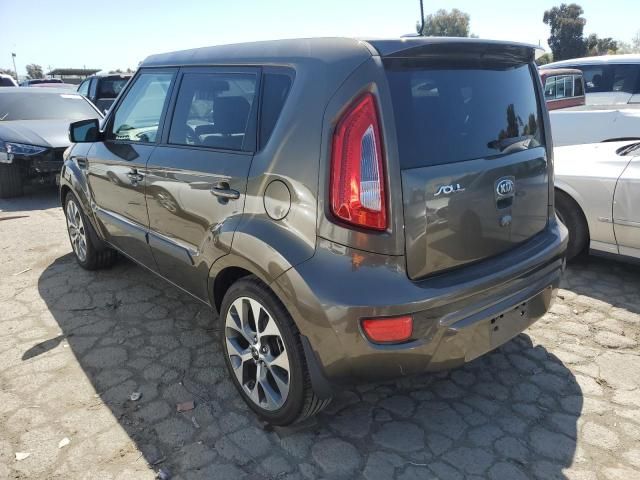 2013 KIA Soul +