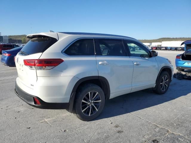 2017 Toyota Highlander SE