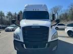 2019 Freightliner Cascadia 126