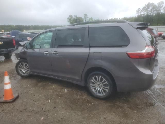 2018 Toyota Sienna XLE