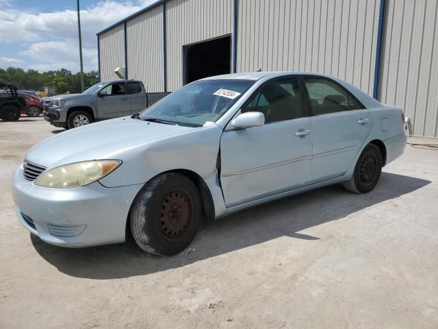 2005 Toyota Camry LE