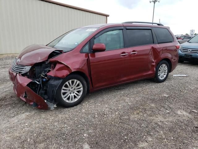 2015 Toyota Sienna XLE