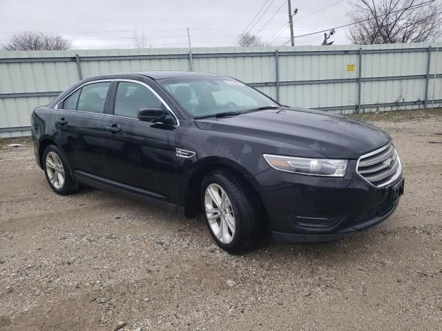 2016 Ford Taurus SEL