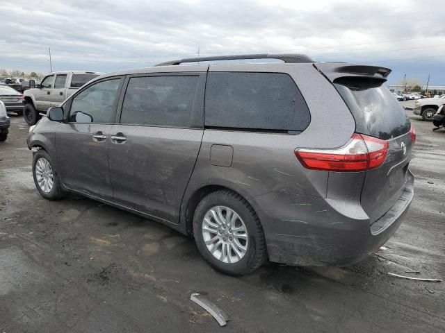 2015 Toyota Sienna XLE