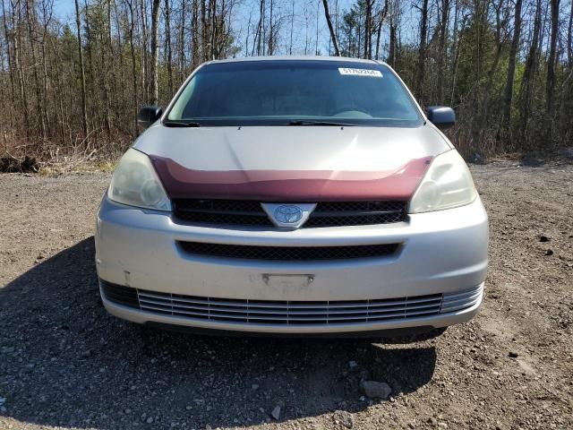 2004 Toyota Sienna CE