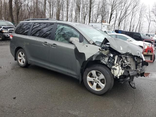 2011 Toyota Sienna LE