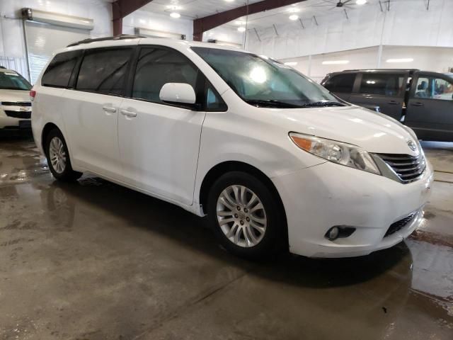 2013 Toyota Sienna XLE