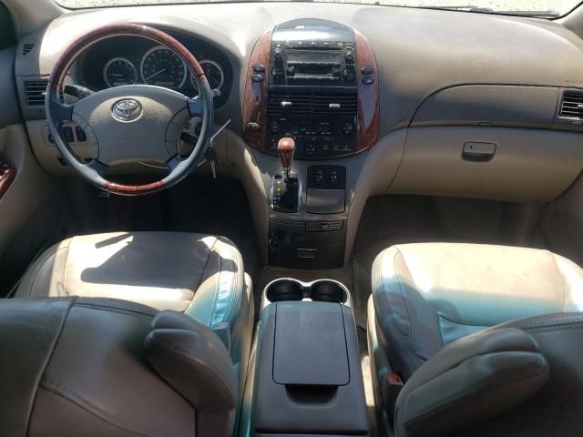 2004 Toyota Sienna XLE