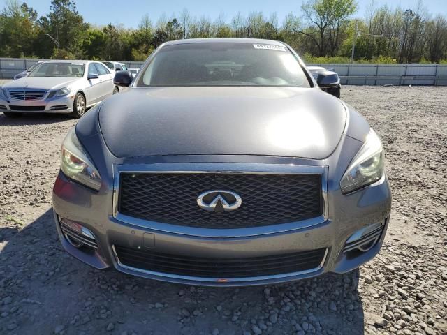 2017 Infiniti Q70 3.7