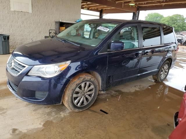 2013 Volkswagen Routan SE