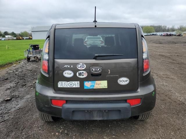 2010 KIA Soul +